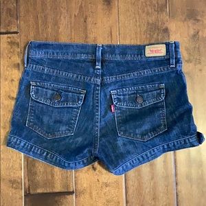 Levi’s shorts